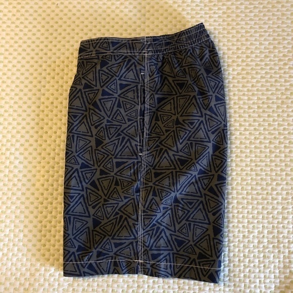 TRUNKS SURF & SWIM CO. - MENS SWIM TRUNKS SIZE M - Picture 9 of 9